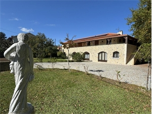propriete à la vente -   09300  LAVELANET, surface 237 m2 vente propriete - UBI448870367